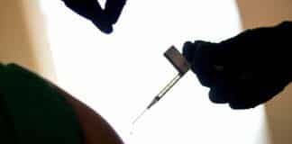 AI Designs Vaccine in Historic First mandate