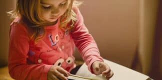 School District Votes Down Prayer Law