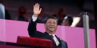 Trump Pushes China to Help Stop Iran as 20% of World’s Oil Hangs in Balance China