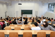 Moody’s Warns: 2026 Could Be Rough for American Colleges