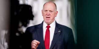 ICE Cooperation Clash: Homan Vows to Bypass Virginia Order Tom Homan