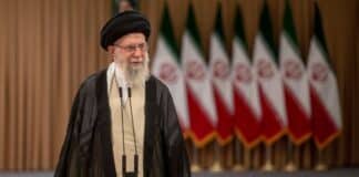 Complot de Asesinato en Irán: El CGRI Apuntó al Enviado Israelí en México khamenei