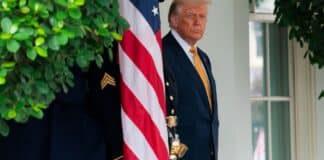 Trump Hosts Zelenskyy at White House, Pushes Bold Peace Plan With Russia