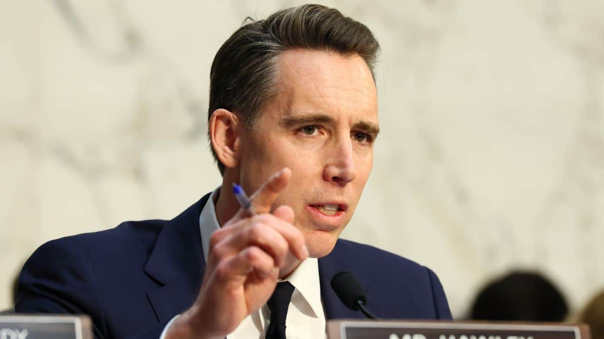 Josh Hawley Teams Up with Elizabeth Warren for New Bill