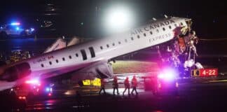 Two Pilots Dead After LaGuardia Crash
