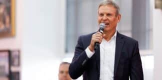 Tennessee Celebrates ‘Nuclear Family Month’