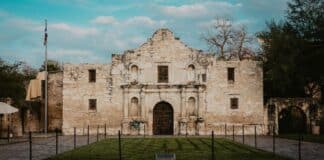Now They’re Saying the Alamo is an Islamic Building