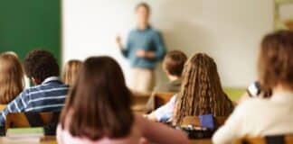 Tennessee AG Weighs In on Muslim Prayer in Nashville School