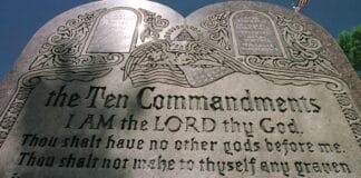 Alabama Becomes Latest State to Require Ten Commandments