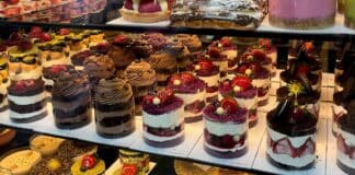 Texas Bakery Condemns America, Sparks Backlash
